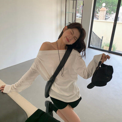 韩系斜肩露肩一字肩宽松