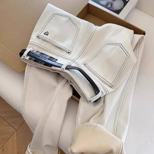 2025 Autumn Winter Women's Small Heart Embroidery Flared Str