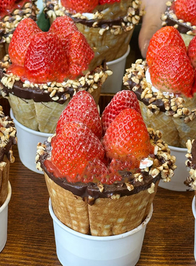 巧克力草莓甜筒纸杯白色小纸碗蛋糕包装圣诞节雪人雪媚娘盒子85pf