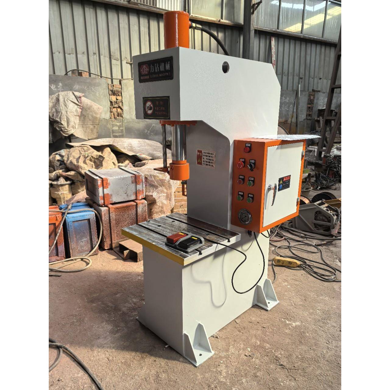 厂家直销63吨100吨160吨200吨250吨单柱液压机快速C型单臂油压机