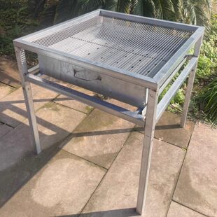 加厚正方形烧烤炉加大款多人用烧烤架木炭烧烤桌家用户外烧烤神器