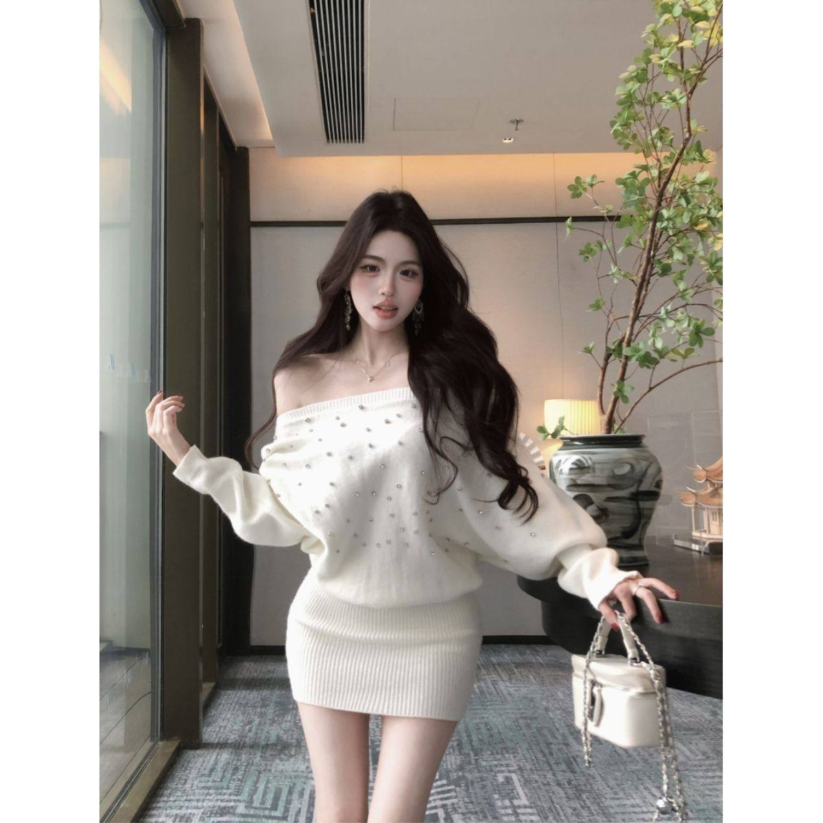 一字肩钉钻长袖针织连衣裙女冬季收腰毛衣短裙感纯欲包臀裙子,女装/女士精品,大码套装,淘宝优惠券,粉丝福利购,淘宝优惠卷