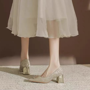 法式婚鞋女2023年新款禾秀婚纱两穿不累脚订婚鞋香槟色水晶高跟鞋