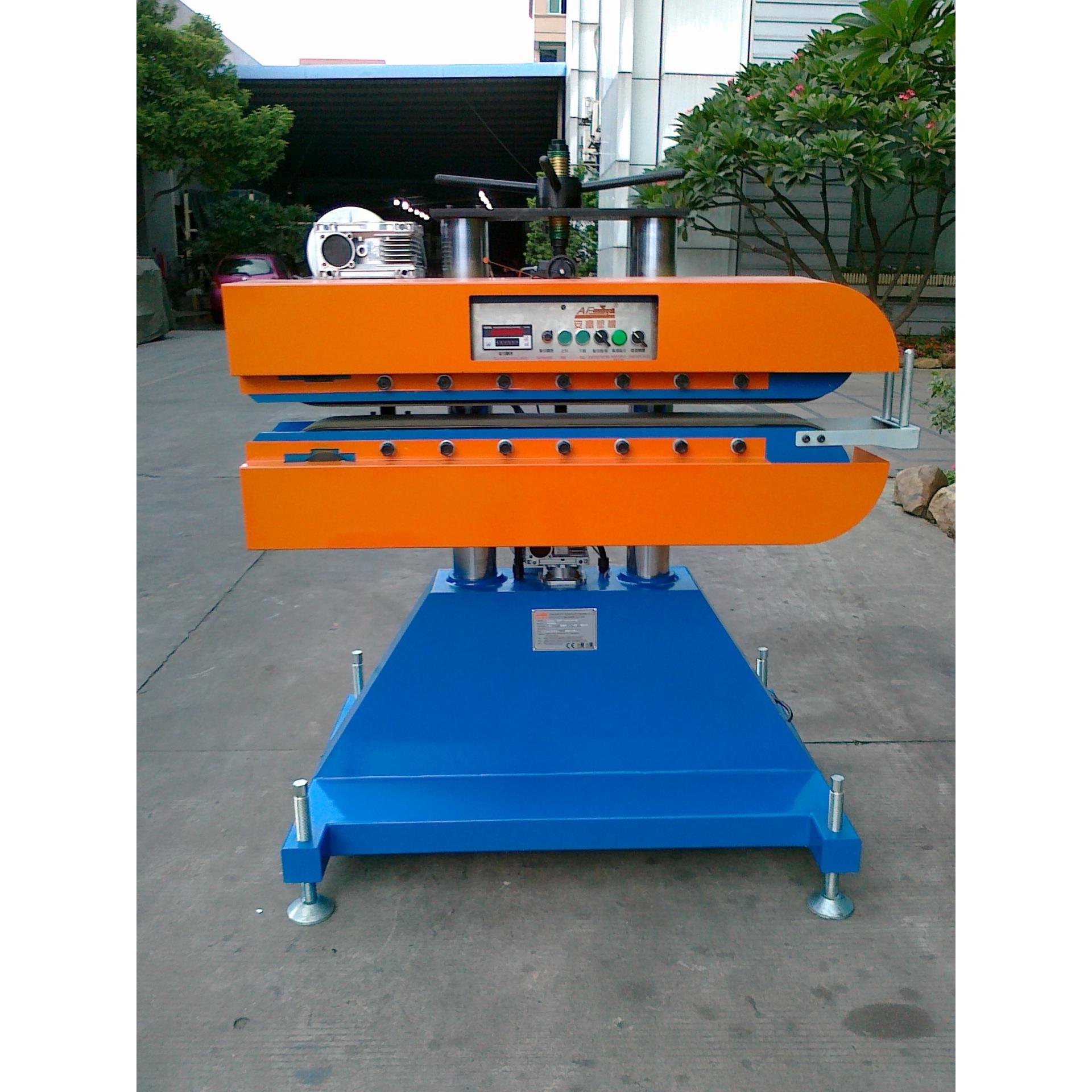 供应皮带式牵引机 中小口径软硬管材牵引机 小型软硬型材牵引机