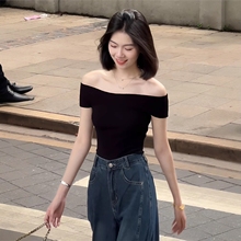 韩系辣妹绝美黑色一字肩上衣女2025年夏季新款短袖T恤设计感小众