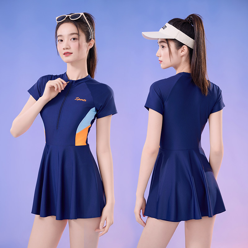 运动泳衣女款成人2025新款保守小胸泡温泉连体高级感微胖遮肉显瘦