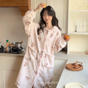 韩系可爱雪粒绒秋冬季连帽睡袍加厚女大码居家睡衣可外穿保暖舒适