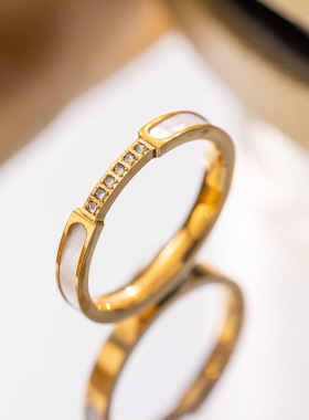 复古不锈钢钛钢镀18K金镶嵌白海贝镶钻几何贝壳白贝母手饰戒指