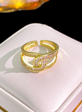 铜镶嵌锆石双环戒指女时尚气质环环相扣满钻指环小众轻奢尾戒饰品