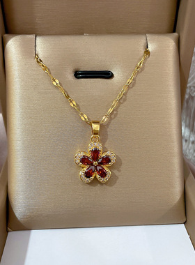 【钛钢】石榴红五叶花轻奢气质华丽满钻项链女百搭锁骨链钛钢链条