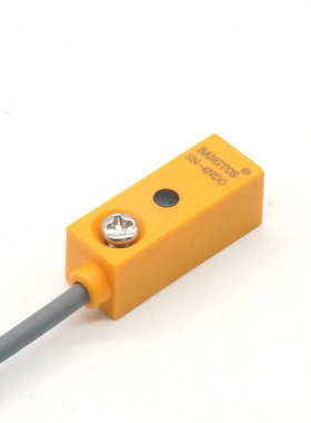 方形微型金属感应接近开关三线NPN/PNP常开24V限位传感器SN-4NDO