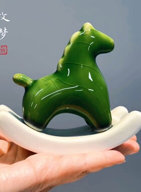冰裂纹摇摇马精致高档马年伴手礼