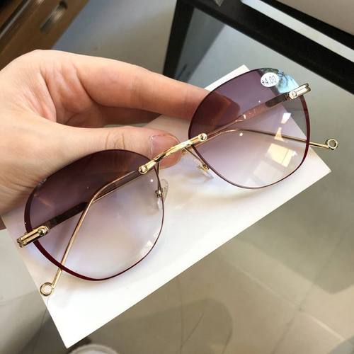 洋气显年轻老花镜女款中老年防蓝光气质时尚超轻有色遮阳老花眼镜