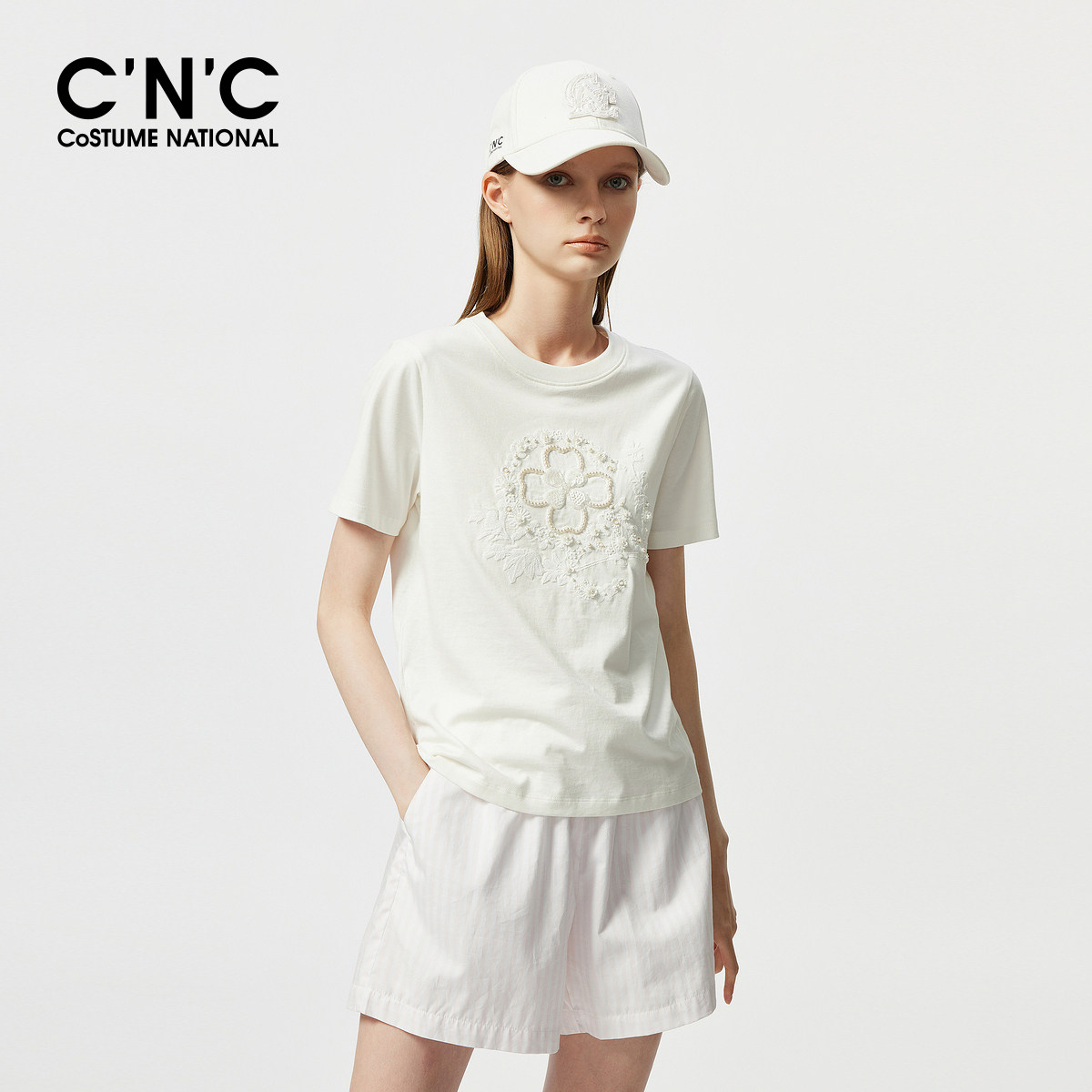 【100%纯棉】CNC女装夏季绣花钉珠四叶草休闲圆领短袖T恤女