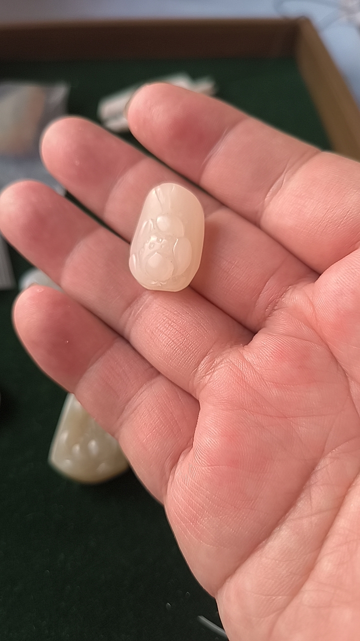 籽料莲花吊坠525125