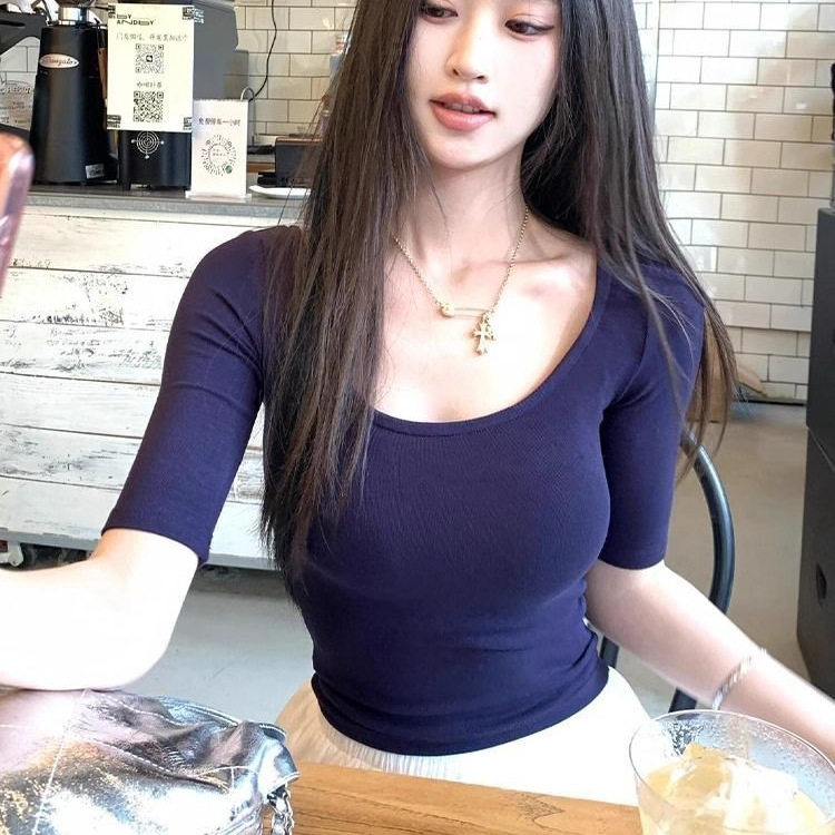辣妹低U领紧身五分袖女T恤夏季新款修身显瘦纯欲性感打底衫上衣潮