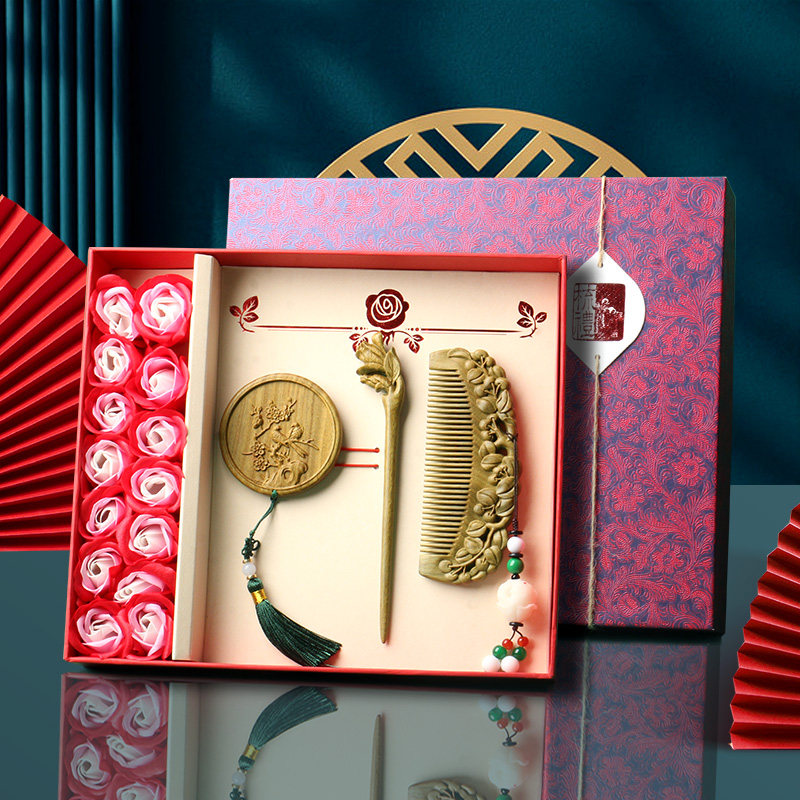 小李子绿檀木雕花梳子发簪复古风圆镜子流苏组合套装女士专用礼物