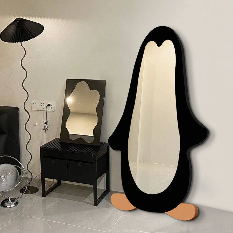 可爱企鹅落地全身镜北欧简约女生卧室穿衣镜轻奢客厅异形创意镜子