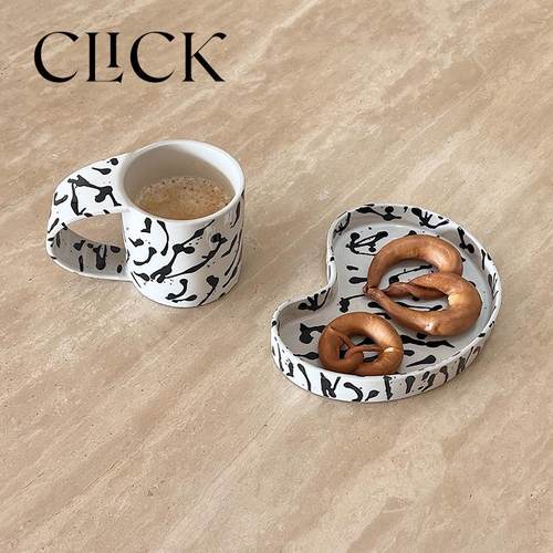 click小众高级感弧形把手不规则泼墨点图案咖啡马克杯水杯蛋糕盘