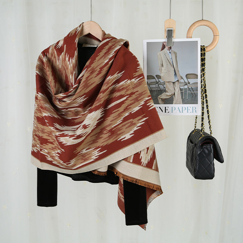 民族风几何印花仿羊绒长款披肩女冬季保暖围巾两用高级感复古披风,服饰配件/皮带/帽子/围巾,围巾/丝巾/披肩,淘宝优惠券,粉丝福利购,淘宝优惠卷