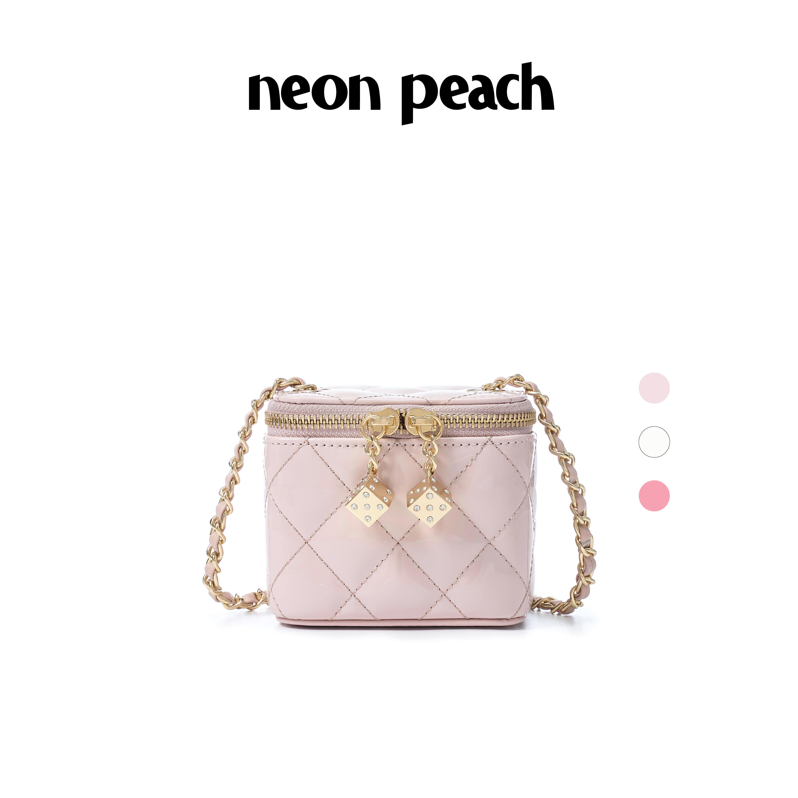 NEON PEACH霓桃原创设计满钻骰子挂饰斜挎包方糖盒子包迷你化妆包