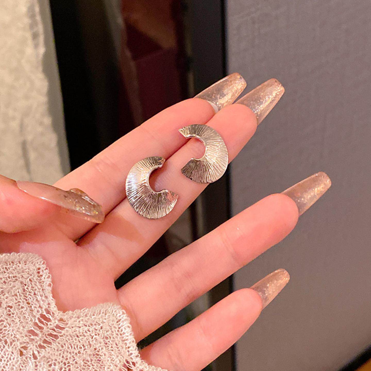 欧美风复古褶皱几何形耳环女ins
