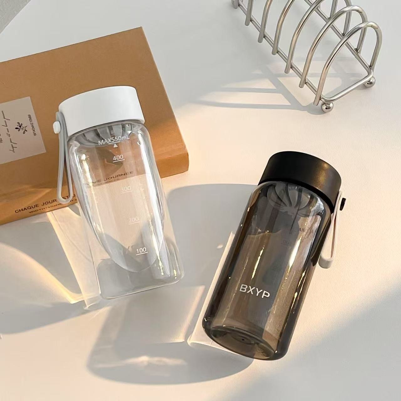 高颜值便携塑料水杯简约刻度杯牛奶杯咖啡杯早餐杯豆浆杯外带杯子