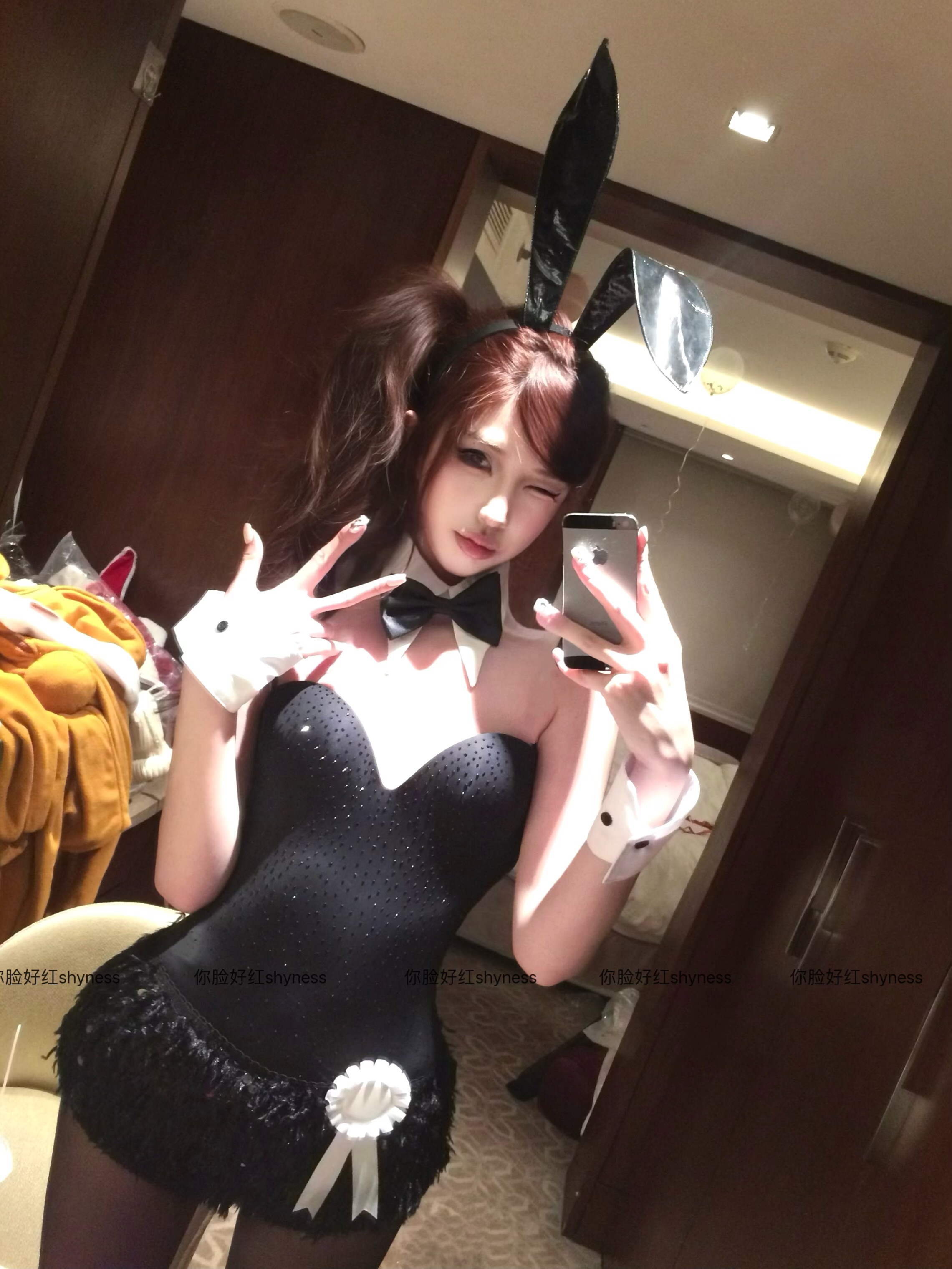 你脸好红shyness-兔女郎-圣诞节cos碎钻连体衣兔女郎制服套装