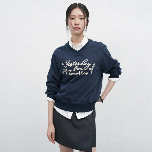 【CC】General idea 韩国正品刺绣V领套头宽松上衣WBE3L02513