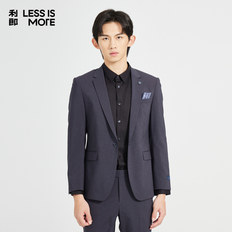 仿麻感风格，简洁一粒扣，利落大方。