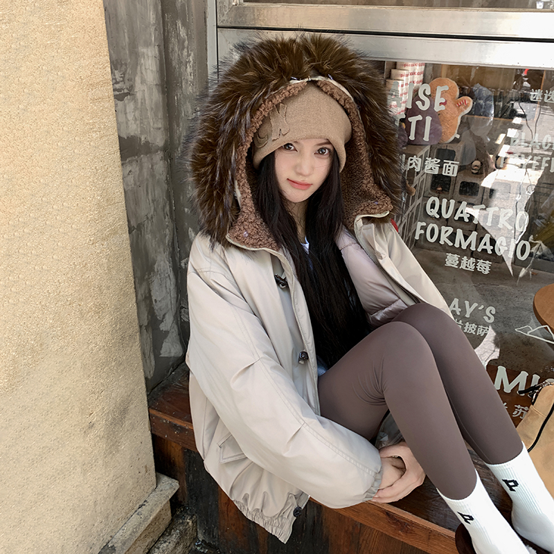 鸭鸭牛角扣设计感大毛领加厚棉袄