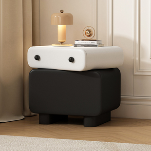 儿童房床头柜实木小型床边柜法式奶油风机器人床头柜2024储物柜