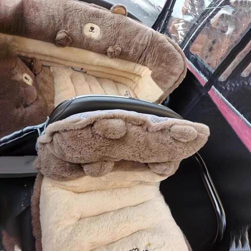 适用爱玛电动三轮车毛绒坐垫冬季加厚保暖乐维星野乐淘艾玛三轮车