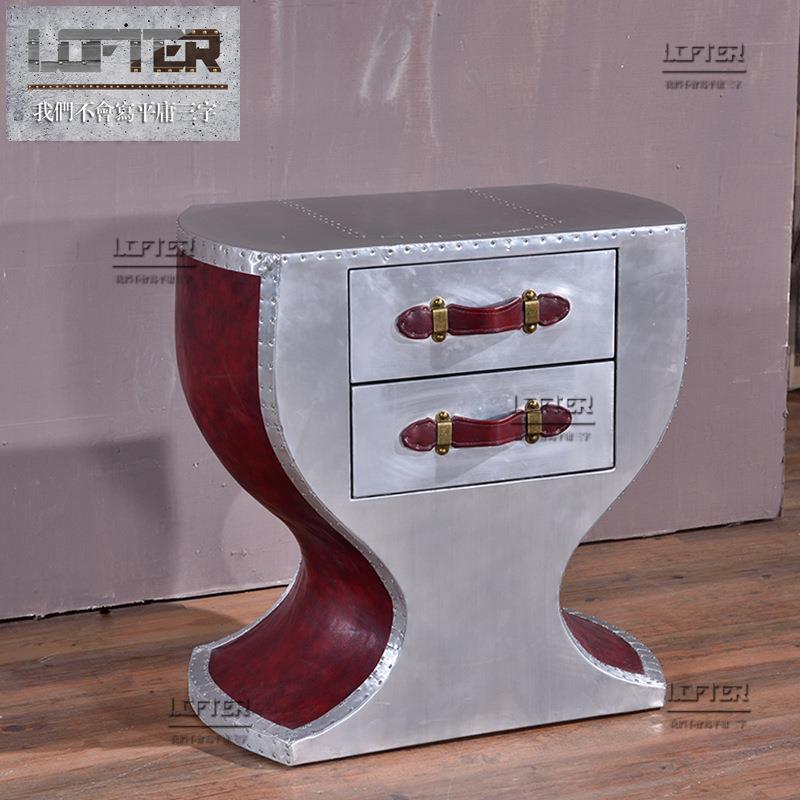 LOFT工业风双抽边几铝皮铆钉设计师角几个性酒吧复古酒杯边几家具