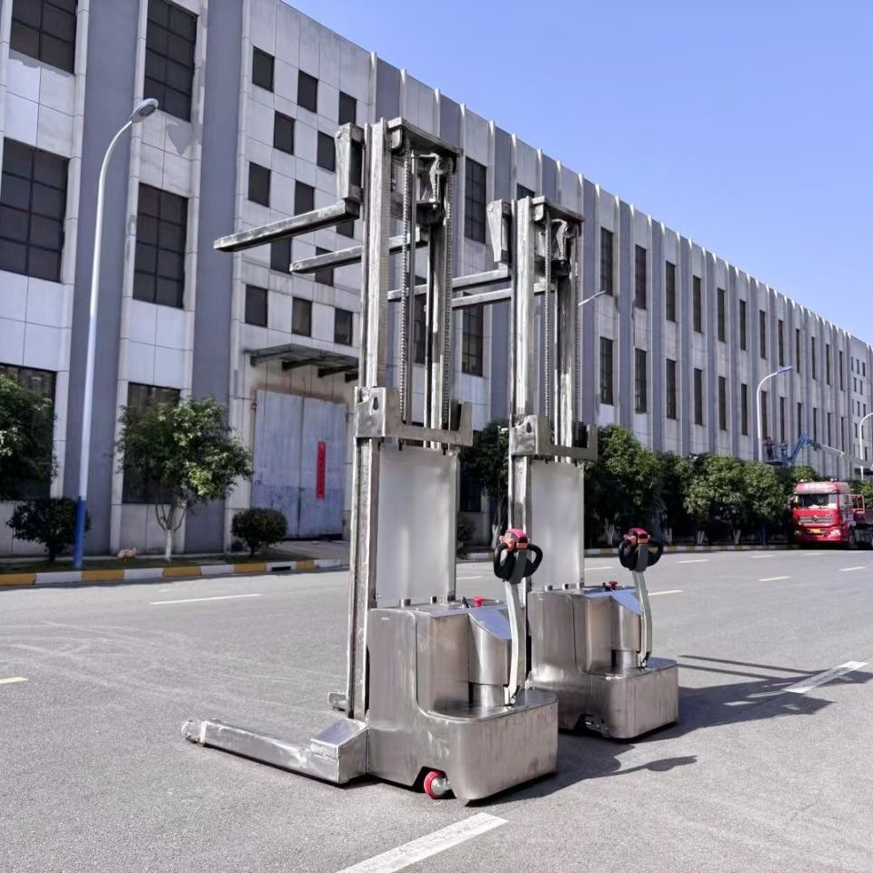 普尔夫304不锈钢电动堆高车