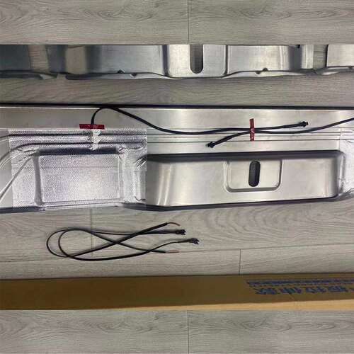 适用于16-23款奔驰新威霆换件后护板V260LED带灯改装装饰条专用