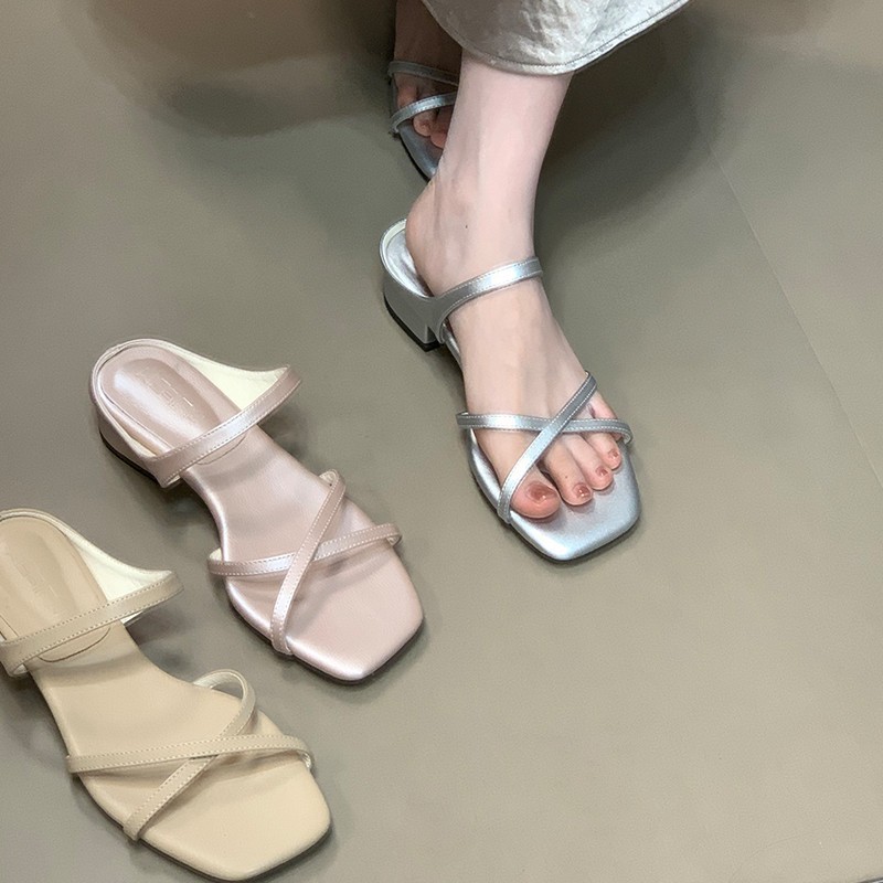 queenie家广州女鞋批发高端欧货2026年韩版夏季新款时尚一字带女