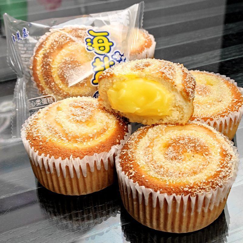 海盐椰蓉蛋糕夹心爆浆糕点奶油休闲零食好吃学生止饿点心