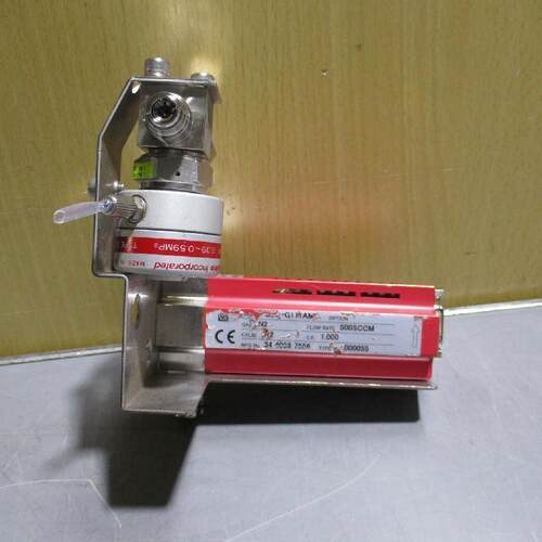 HORIBA STEC SEC-G111AMC N2 500SCCM FUJIKIN 0.39 ~ 0.59kgf N.
