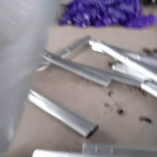 开口自粘式橡塑管 防火阻燃隔热橡塑管 黑色保温橡塑管