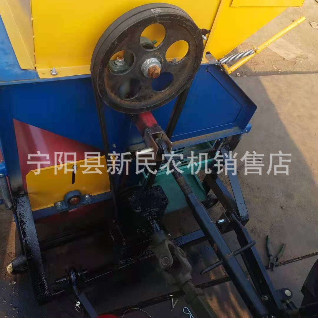 拖拉机传动轴带动花生摘果机可加牵引架可以移动作业花生打果机