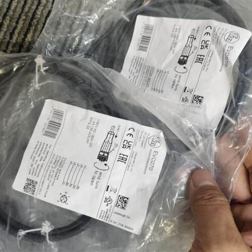 议价IFM EVC070 EVC071 EVC072 EVC073 EVC076传感器连接线现货议