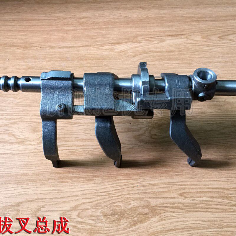 新源远山劲晋工灵升65/75轮挖机配件 长齿525变速箱拔叉总成 原装