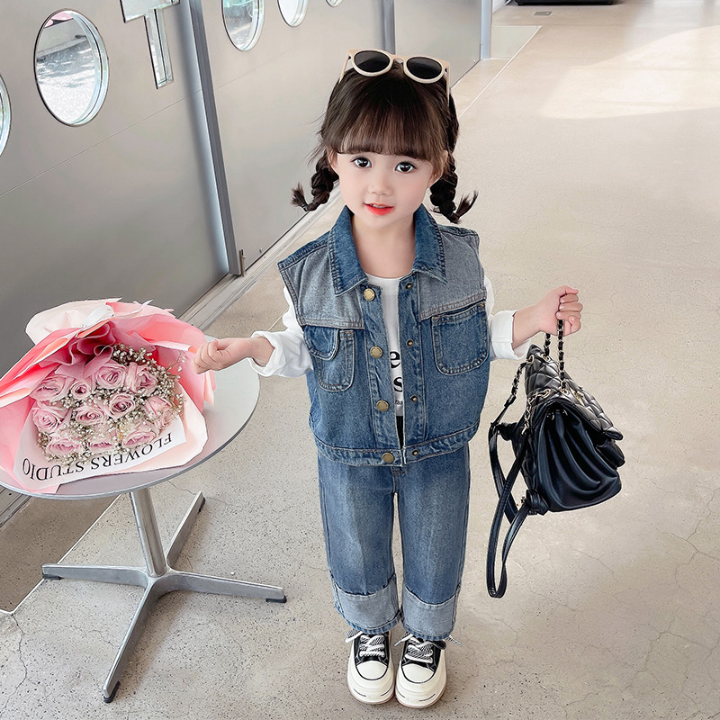 女童牛仔马甲秋装网红套装2023新款儿童洋派时髦女W宝宝休闲两件