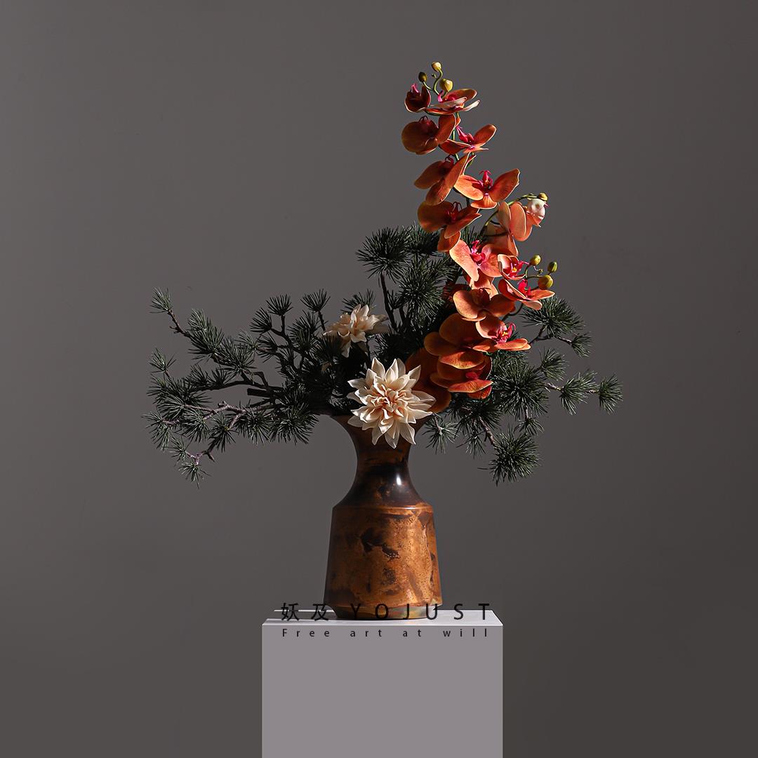 妖及 新中式金属中古花器手工松枝艺术花艺 茶室酒店民宿台面软装