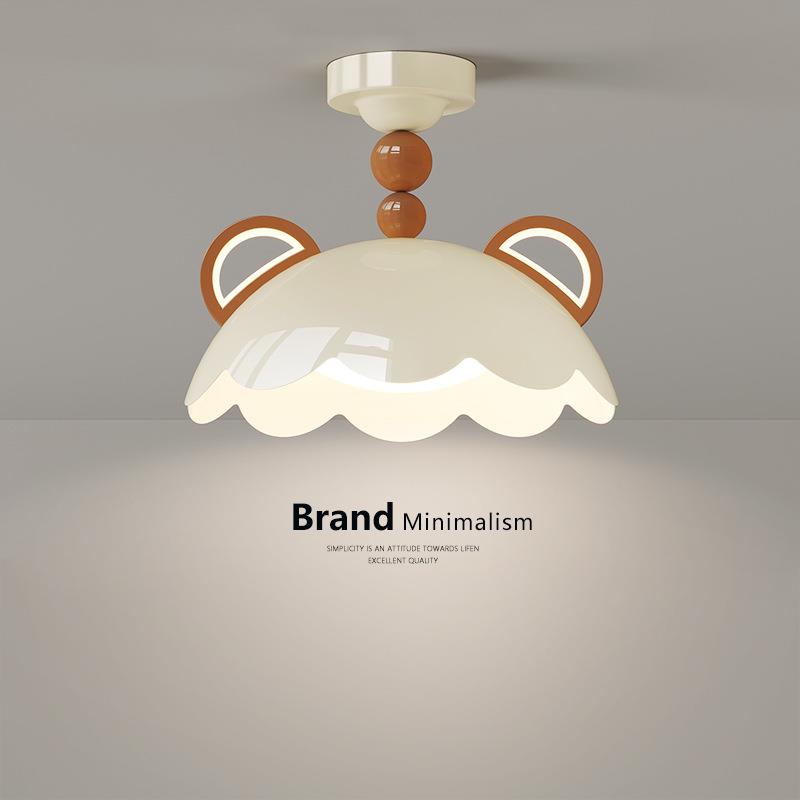 儿童房吊灯蛋壳奶油风卧室吸顶灯现代简约2024新款高级感公主房灯