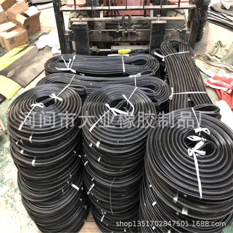加汽砖球磨机橡胶衬板,蒸压釜密封圈，硫化罐密封圈，发泡模框条