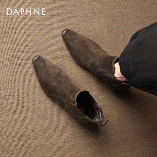 达芙妮小短靴女款2025新款秋冬平底尖头靴子复古绒面棕色切尔西靴