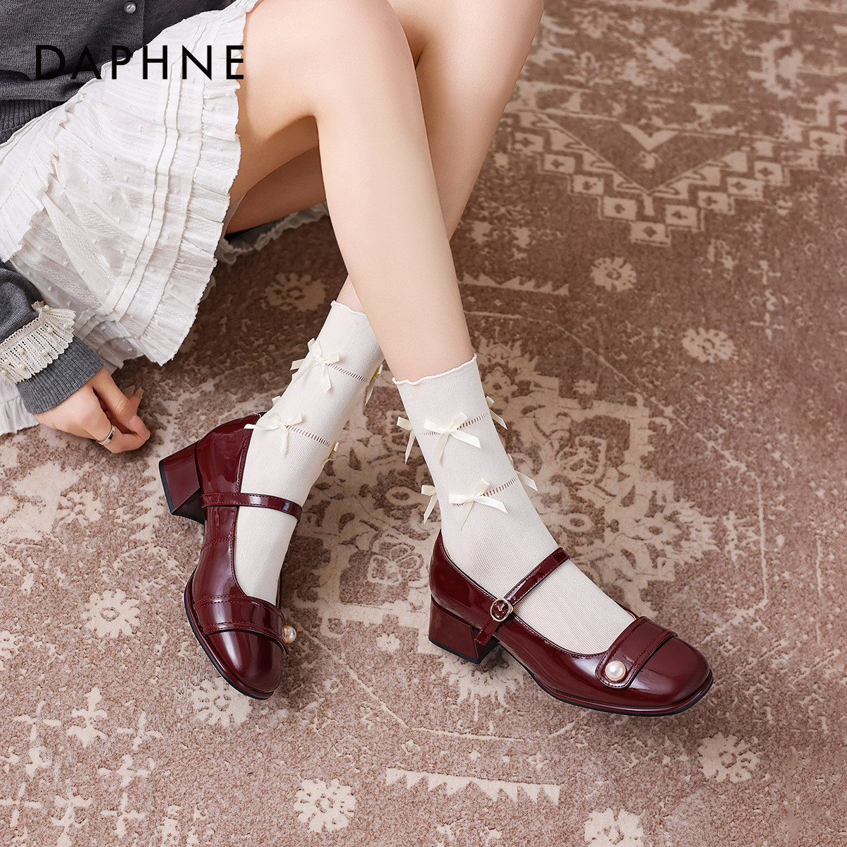 达芙妮酒红色高跟玛丽珍鞋2026新款春季浅口单鞋配裙子粗跟小皮鞋,女鞋,浅口单鞋,淘宝优惠券,粉丝福利购,淘宝优惠卷