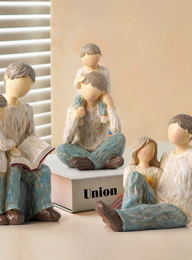 高级感结婚礼物北欧m人物艺术雕像纪念日全家福装饰品一家人摆件